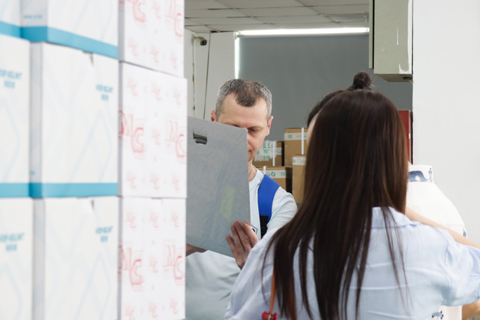 Three Russian Customers Visited POWCODE: Why Professional Buyers Still Need Offline Supplier Visits